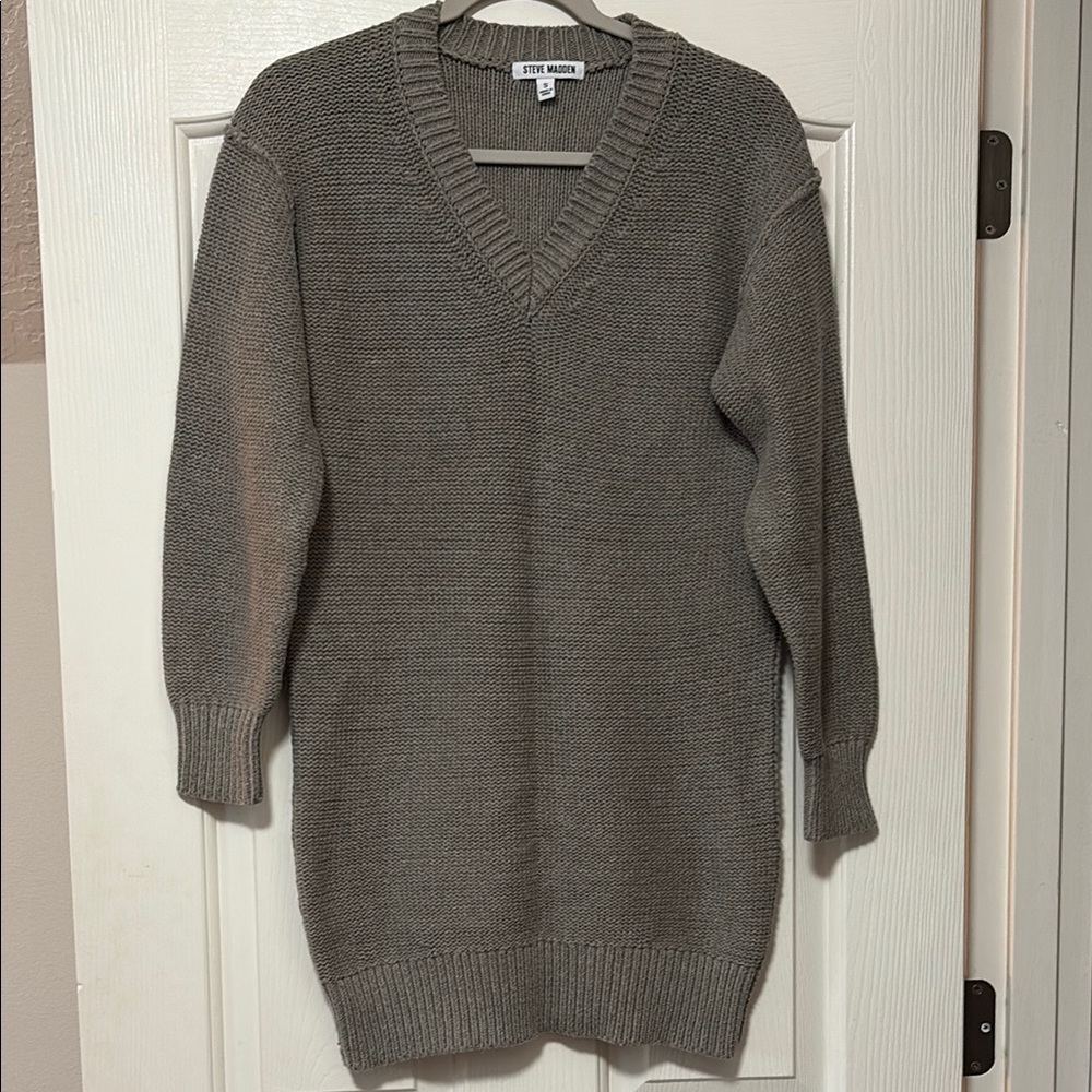 Steve Madden Gray V-Neck Sweater Dress